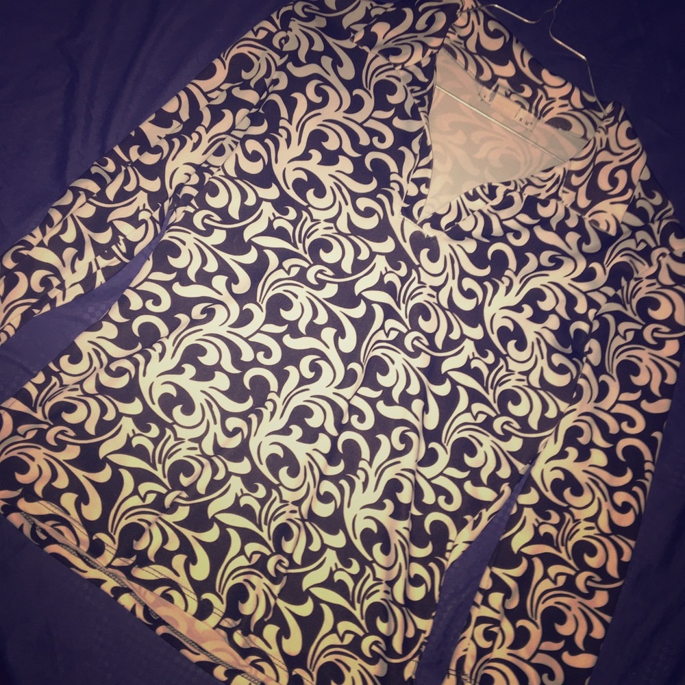 Long sleeve spandex like shirt